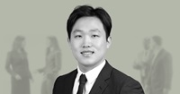 Andrew Kim - Associate - Headshot