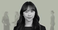 Julie Kim - Associate - Headshot