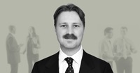 Nicholas P. de Bres - Associate - Headshot