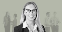 Nina Binns - Associate - Headshot