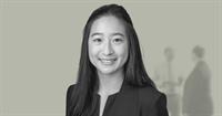 Stephanie Hon - Associate - Headshot